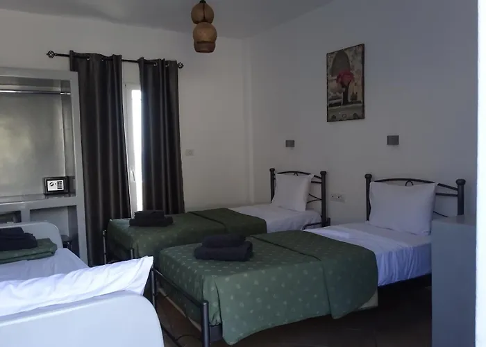 Hermes-Ios Rooms To Let